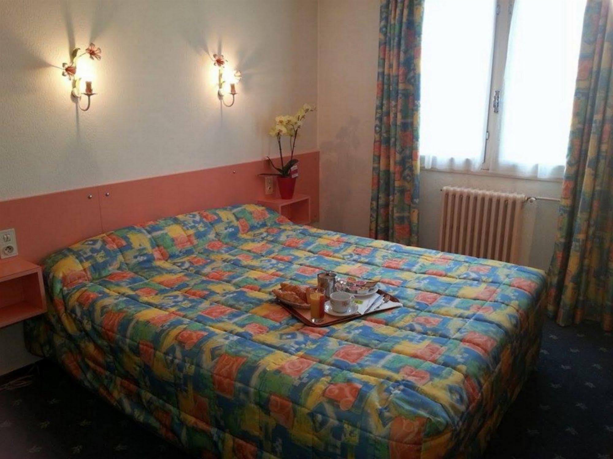 Hôtel&restaurant Azur 2*