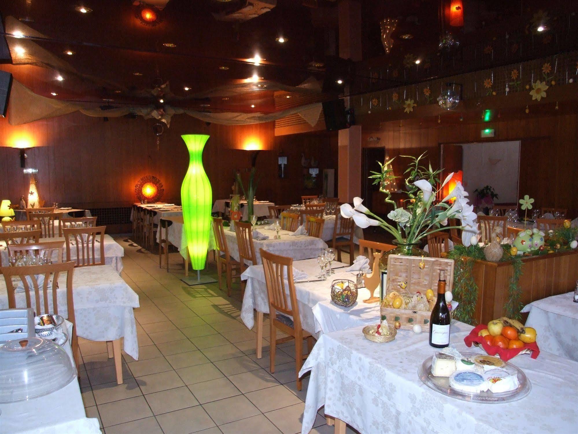 Hôtel&restaurant Azur La Freissinouse